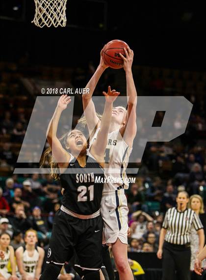 Thumbnail 3 in Pueblo South vs. Evergreen (CHSAA 4A Final) photogallery.