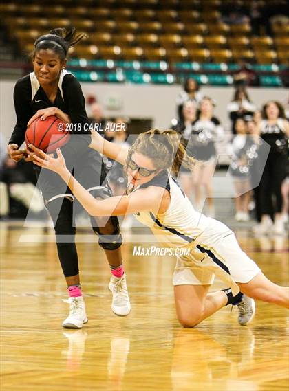 Thumbnail 3 in Pueblo South vs. Evergreen (CHSAA 4A Final) photogallery.