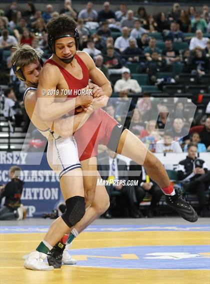 Thumbnail 3 in NJSIAA Wrestling Championships (Finals) photogallery.