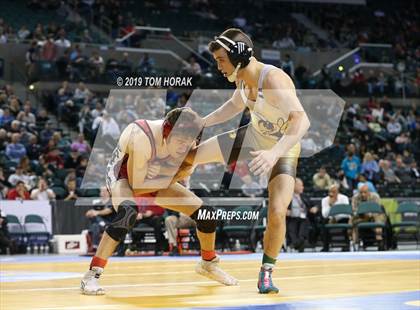 Thumbnail 3 in NJSIAA Wrestling Championships (Finals) photogallery.