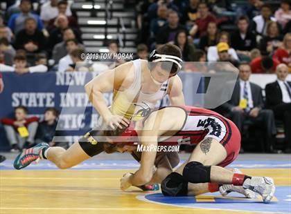 Thumbnail 1 in NJSIAA Wrestling Championships (Finals) photogallery.