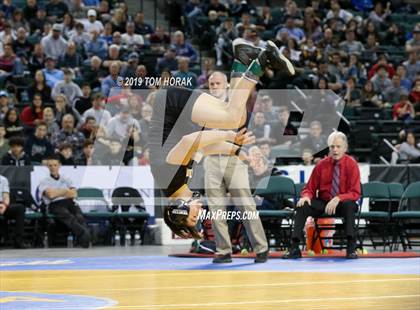 Thumbnail 3 in NJSIAA Wrestling Championships (Finals) photogallery.