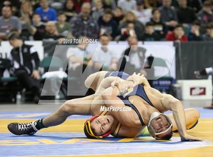 Thumbnail 1 in NJSIAA Wrestling Championships (Finals) photogallery.