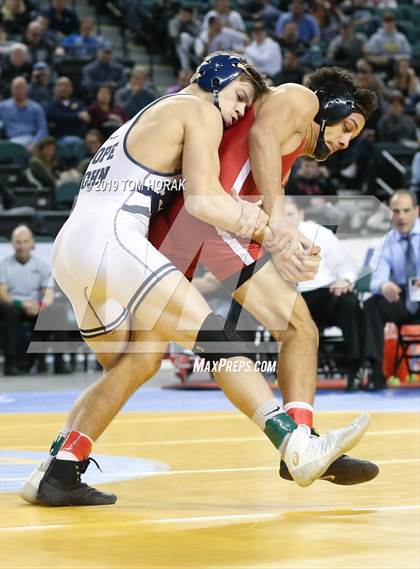 Thumbnail 3 in NJSIAA Wrestling Championships (Finals) photogallery.