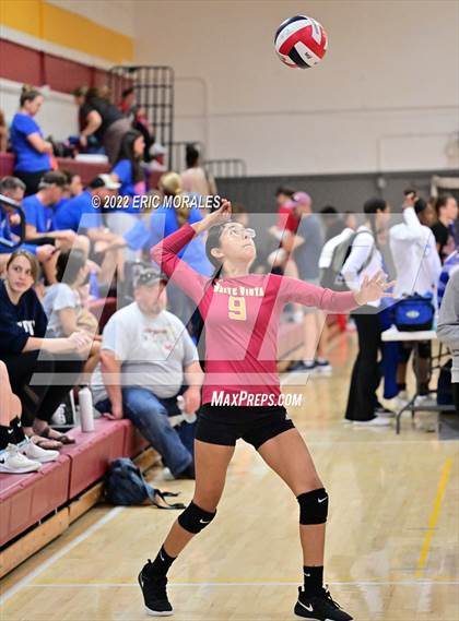 Thumbnail 2 in Morse vs Monte Vista (Monte Vista Invitational) photogallery.