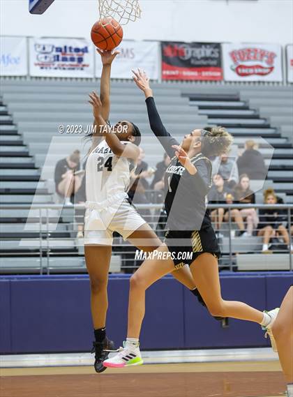 Thumbnail 1 in Martin vs. Rider (Weatherford Raising Cane Christmas Classic) photogallery.