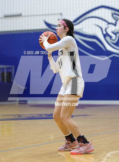 Thumbnail 1 in Martin vs. Rider (Weatherford Raising Cane Christmas Classic) photogallery.