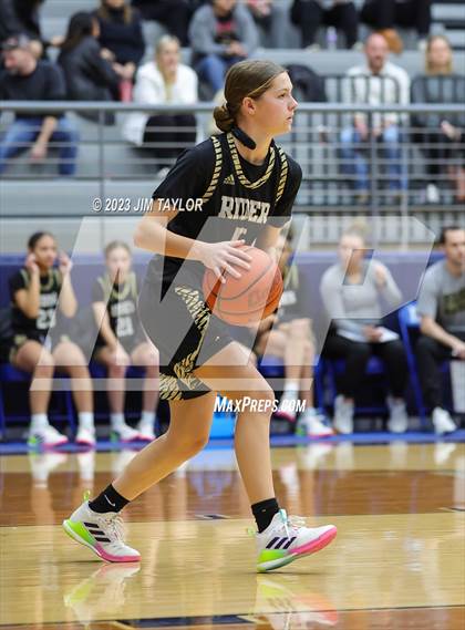 Thumbnail 1 in Martin vs. Rider (Weatherford Raising Cane Christmas Classic) photogallery.