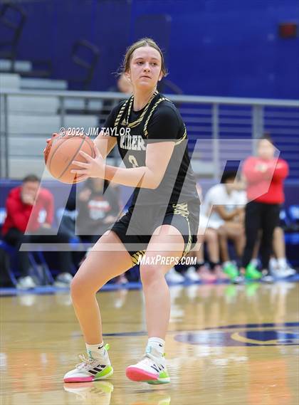 Thumbnail 1 in Martin vs. Rider (Weatherford Raising Cane Christmas Classic) photogallery.