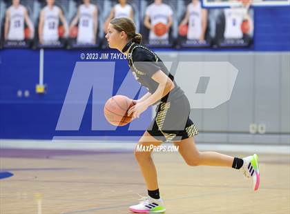 Thumbnail 3 in Martin vs. Rider (Weatherford Raising Cane Christmas Classic) photogallery.