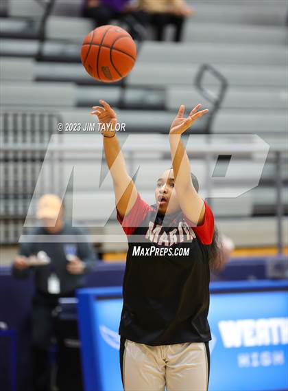 Thumbnail 2 in Martin vs. Rider (Weatherford Raising Cane Christmas Classic) photogallery.