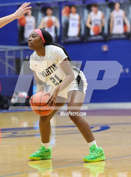 Thumbnail 2 in Martin vs. Rider (Weatherford Raising Cane Christmas Classic) photogallery.