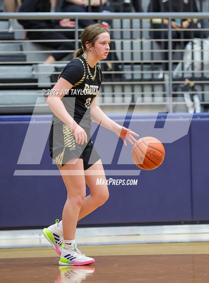 Thumbnail 3 in Martin vs. Rider (Weatherford Raising Cane Christmas Classic) photogallery.