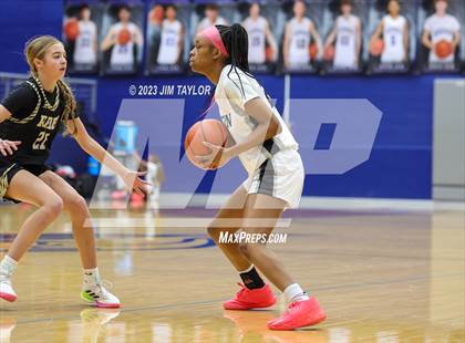 Thumbnail 3 in Martin vs. Rider (Weatherford Raising Cane Christmas Classic) photogallery.
