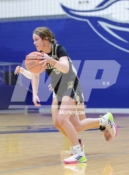 Thumbnail 2 in Martin vs. Rider (Weatherford Raising Cane Christmas Classic) photogallery.