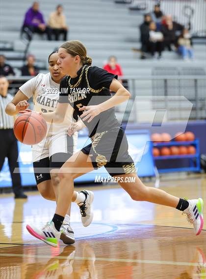 Thumbnail 1 in Martin vs. Rider (Weatherford Raising Cane Christmas Classic) photogallery.