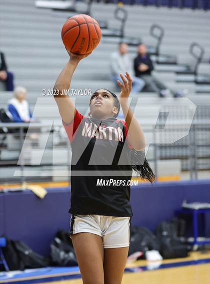 Thumbnail 2 in Martin vs. Rider (Weatherford Raising Cane Christmas Classic) photogallery.