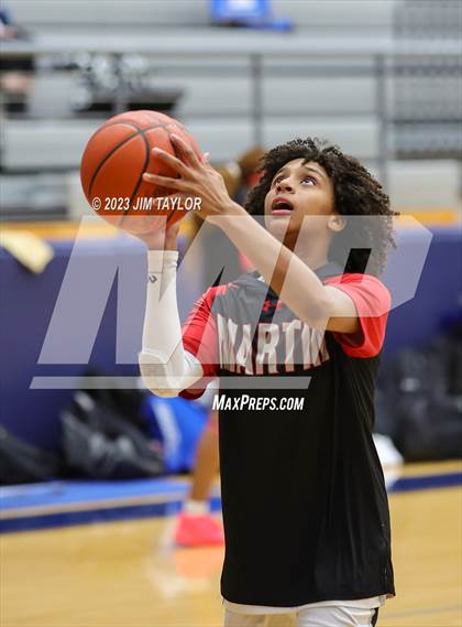 Thumbnail 3 in Martin vs. Rider (Weatherford Raising Cane Christmas Classic) photogallery.
