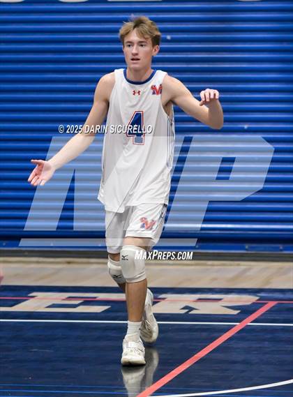 Thumbnail 2 in Brophy College Prep vs. Mountain View (Wolf Howl Tournament) photogallery.
