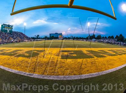 Thumbnail 3 in St. Mary Prep vs. Oak Park photogallery.