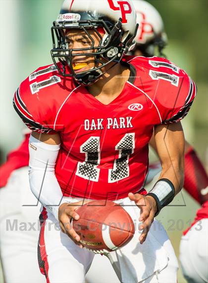 Thumbnail 1 in St. Mary Prep vs. Oak Park photogallery.