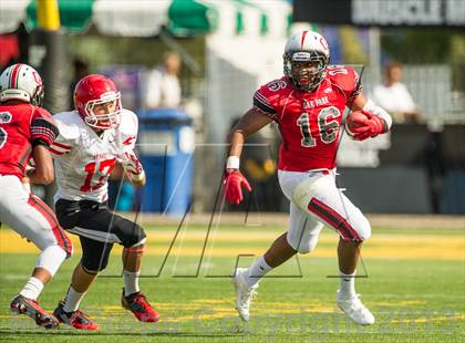 Thumbnail 3 in St. Mary Prep vs. Oak Park photogallery.