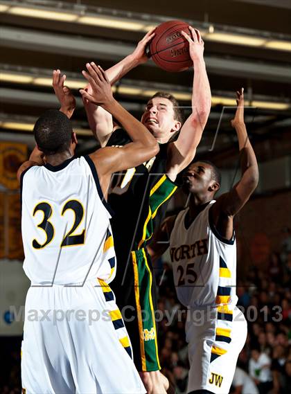 Thumbnail 2 in Mira Costa @ JW North (CIF SS D2AA Semifinal) photogallery.