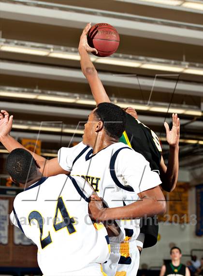 Thumbnail 3 in Mira Costa @ JW North (CIF SS D2AA Semifinal) photogallery.