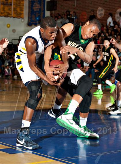 Thumbnail 3 in Mira Costa @ JW North (CIF SS D2AA Semifinal) photogallery.