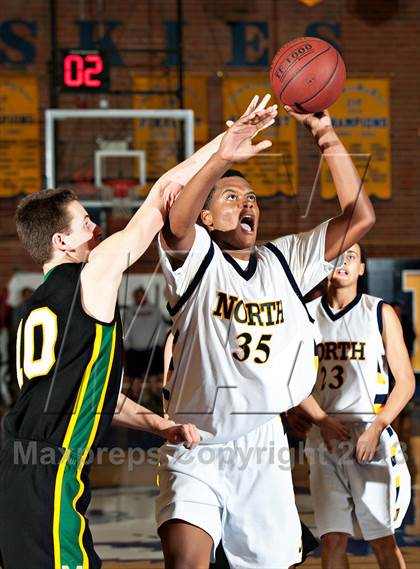 Thumbnail 2 in Mira Costa @ JW North (CIF SS D2AA Semifinal) photogallery.