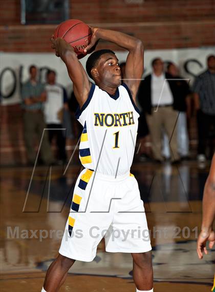 Thumbnail 1 in Mira Costa @ JW North (CIF SS D2AA Semifinal) photogallery.