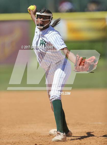 Thumbnail 2 in King/Drew vs. Hamilton (CIF LACS D2 Final) photogallery.
