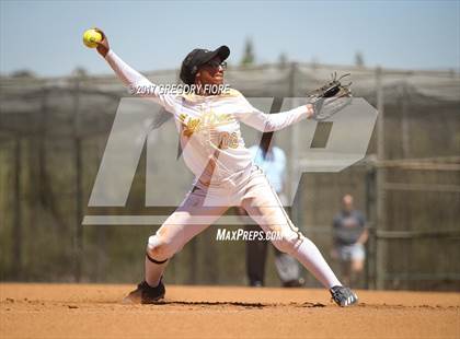 Thumbnail 3 in King/Drew vs. Hamilton (CIF LACS D2 Final) photogallery.