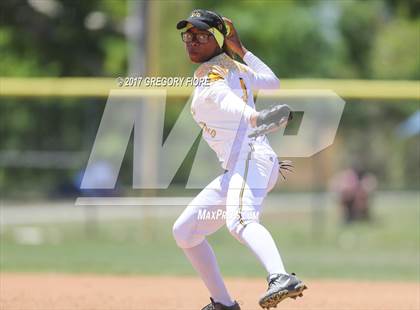 Thumbnail 3 in King/Drew vs. Hamilton (CIF LACS D2 Final) photogallery.