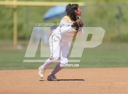 Thumbnail 3 in King/Drew vs. Hamilton (CIF LACS D2 Final) photogallery.