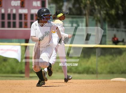 Thumbnail 2 in King/Drew vs. Hamilton (CIF LACS D2 Final) photogallery.