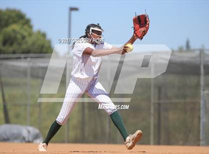 Thumbnail 2 in King/Drew vs. Hamilton (CIF LACS D2 Final) photogallery.