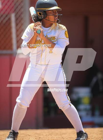 Thumbnail 1 in King/Drew vs. Hamilton (CIF LACS D2 Final) photogallery.