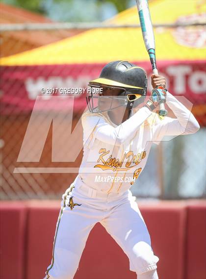 Thumbnail 2 in King/Drew vs. Hamilton (CIF LACS D2 Final) photogallery.