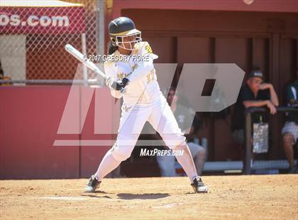 Thumbnail 2 in King/Drew vs. Hamilton (CIF LACS D2 Final) photogallery.