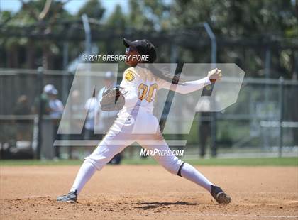 Thumbnail 1 in King/Drew vs. Hamilton (CIF LACS D2 Final) photogallery.
