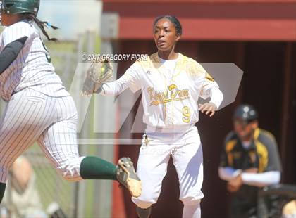 Thumbnail 3 in King/Drew vs. Hamilton (CIF LACS D2 Final) photogallery.