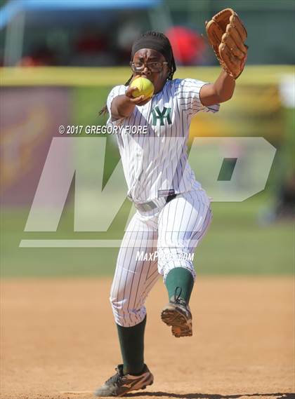 Thumbnail 3 in King/Drew vs. Hamilton (CIF LACS D2 Final) photogallery.