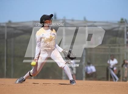 Thumbnail 2 in King/Drew vs. Hamilton (CIF LACS D2 Final) photogallery.