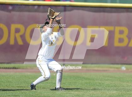 Thumbnail 2 in King/Drew vs. Hamilton (CIF LACS D2 Final) photogallery.