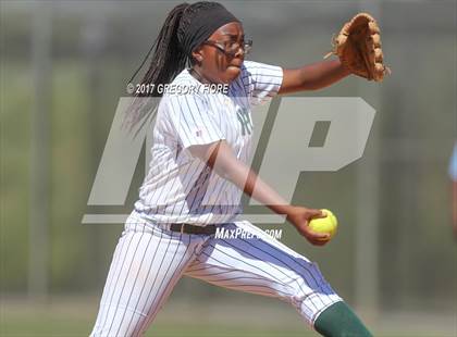 Thumbnail 2 in King/Drew vs. Hamilton (CIF LACS D2 Final) photogallery.