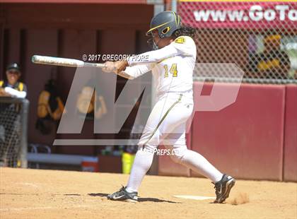 Thumbnail 3 in King/Drew vs. Hamilton (CIF LACS D2 Final) photogallery.