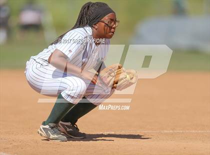 Thumbnail 2 in King/Drew vs. Hamilton (CIF LACS D2 Final) photogallery.
