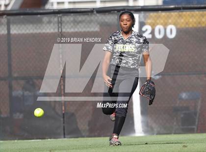 Thumbnail 3 in Eastern Alamance vs. Central Cabarrus (NCHSAA 3A Final - Game 2) photogallery.