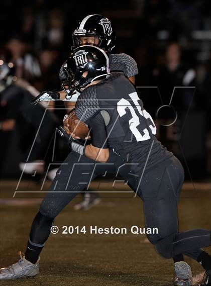 Thumbnail 3 in St. John Bosco vs. Servite photogallery.